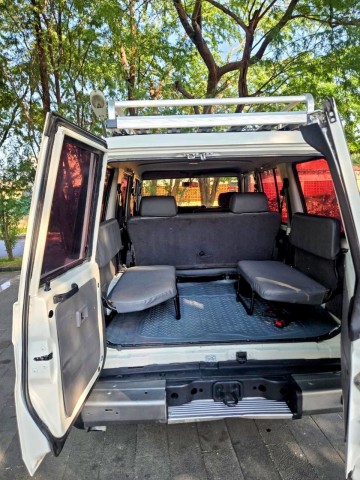 Venda TOYOTA LAND CRUISER EXECUTIVO CHEFE MÁQUINA 5 PORTAS 1HZ 6 EM LINHA SÉRIE GA