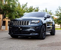 A venda JEEP GRAND CHEROKEE SRT