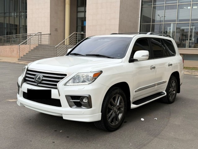 Venda LEXUS LX570s
