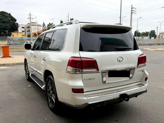 Venda LEXUS LX570s
