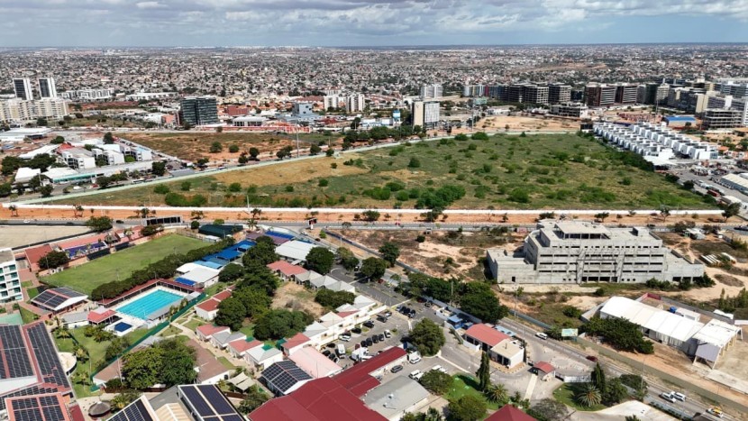 Venda TERRENO LOCALIZADO NO CORAÇÃO DO TALATONA DE 6 HECTARES OFERECE UMA OPORTUNIDADE ÚNICA PARA GRANDES PROJECTOS IMOBILIÁRIOS E COMERCIAIS
