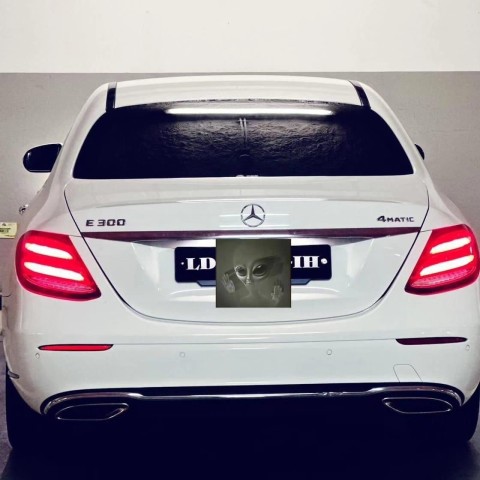 Venda MERCEDES BENZ E300 4MATIC