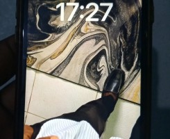 A venda IPhone 8 normal 64 gb