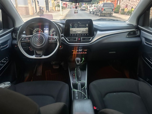 Venda SUZUKI BALENO FULL OPTION SÉRIE AC
