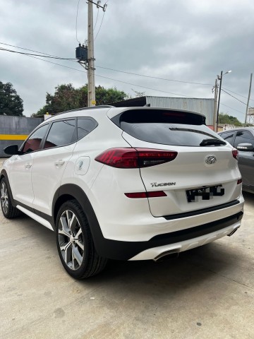 Venda HYUNDAI TUCSON LIMPO FULL OPTION