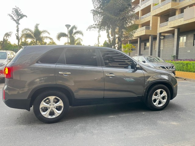 Venda KIA SORENTO LIMPO FULL OPTION
