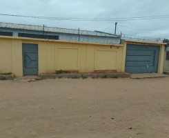 Comprar Vendo uma casa no Zango 3