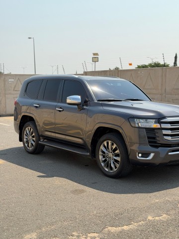 Venda Toyota Land Cruiser TWIN TURBO GXR FULL OPTIONS