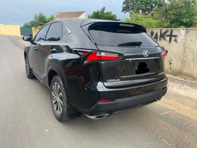 Venda LEXUS NX200T