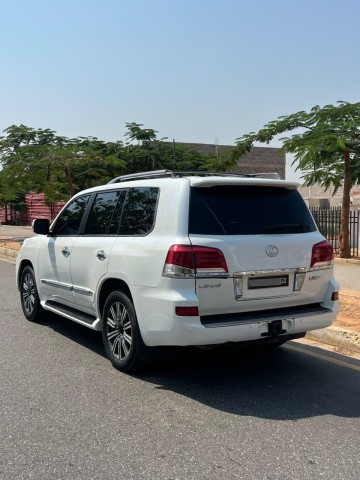 Venda LEXUS LX570S