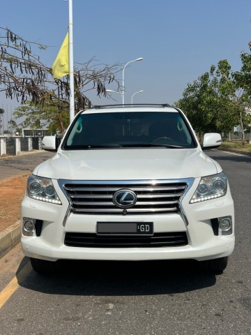 Venda LEXUS LX570S