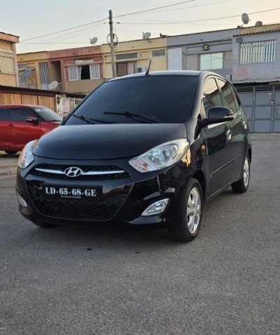 Venda HYUNDAI i10 1.1