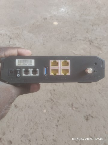 Venda Cisco - modem de cabo + roteador Wi-Fi + telefone VoIP