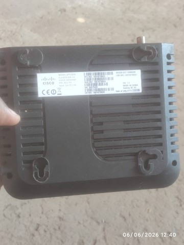 Venda Cisco - modem de cabo + roteador Wi-Fi + telefone VoIP