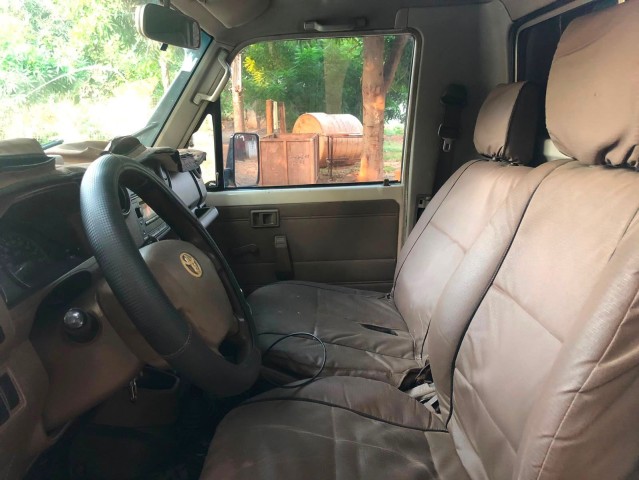 Venda TOYOTA LAND CRUISER | AZ (CABINE SIMPLES)
