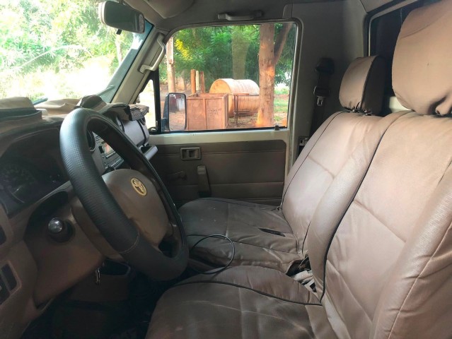 Venda TOYOTA LAND CRUISER | AZ (CABINE SIMPLES)