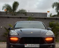 A venda PORSCHE CAYENNE | TURBO (V8)