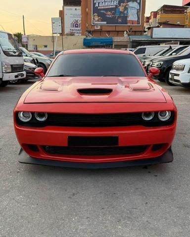 Venda DODGE CHALLENGER SRT V8 5.7 LIMPO SÉRIE A