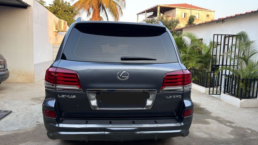 Venda LEXUS LX 570S