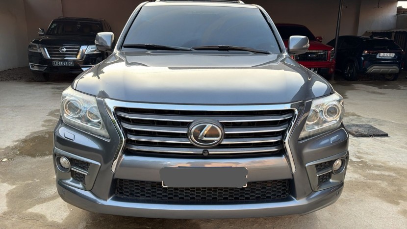 Venda LEXUS LX 570S