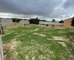 Comprar TERRENO PREMIUM NA ESTRADA DO BENFICA OPORTUNIDADE DE INVESTIMENTO!