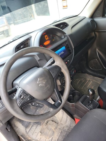 Venda SUZUKI AUTO { 936539125 }