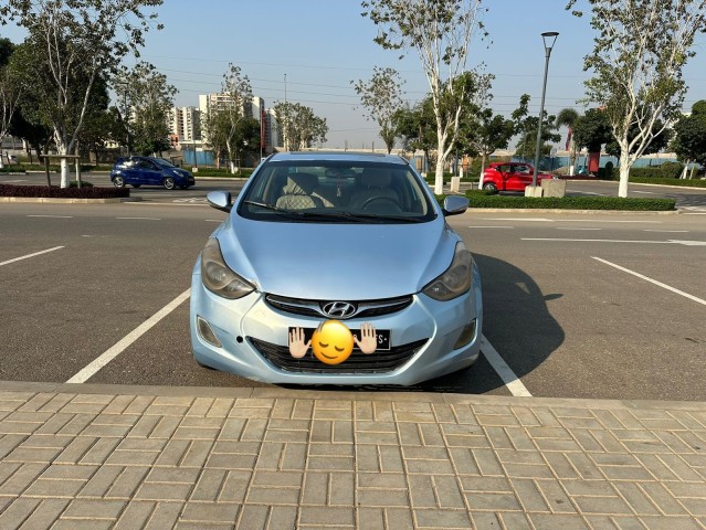Venda HYUNDAI ELANTRA