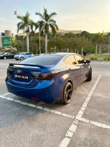 Venda HYUNDAI ELANTRA FULL OPTIONS