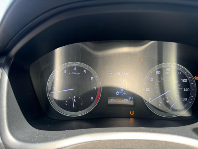 Venda HYUNDAI ELANTRA