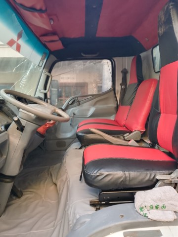 Venda MITSUBISHI CANTER