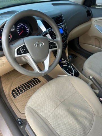 Venda HYUNDAI ACCENT 2V