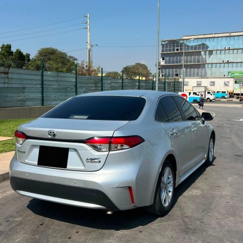 Venda TOYOTA COROLLA HYBRID