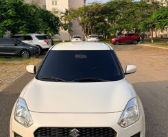A venda Suzuki Swift GXL