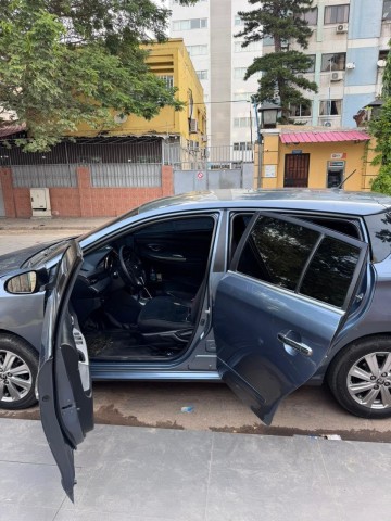 Venda TOYOTA YARIS