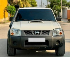 A venda NISSAN HARDBODY