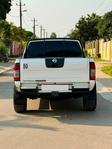 Venda NISSAN HARDBODY