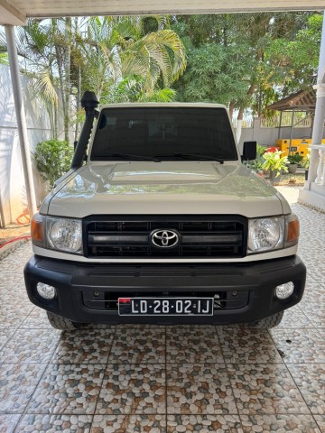 Venda TOYOTA LAND CRUISER | AZ 70 ANNIVERSARY