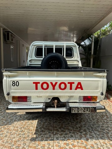 Venda TOYOTA LAND CRUISER | AZ 70 ANNIVERSARY