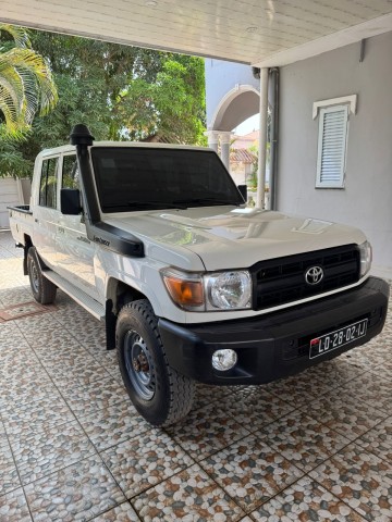 Venda TOYOTA LAND CRUISER | AZ 70 ANNIVERSARY
