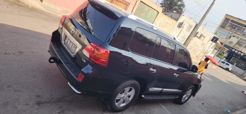 Venda TOYOTA LAND CRUISER | VX.R