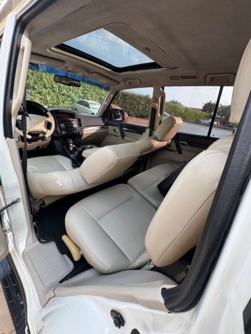 Venda MITSUBISHI PAJERO FULL OPTIONS