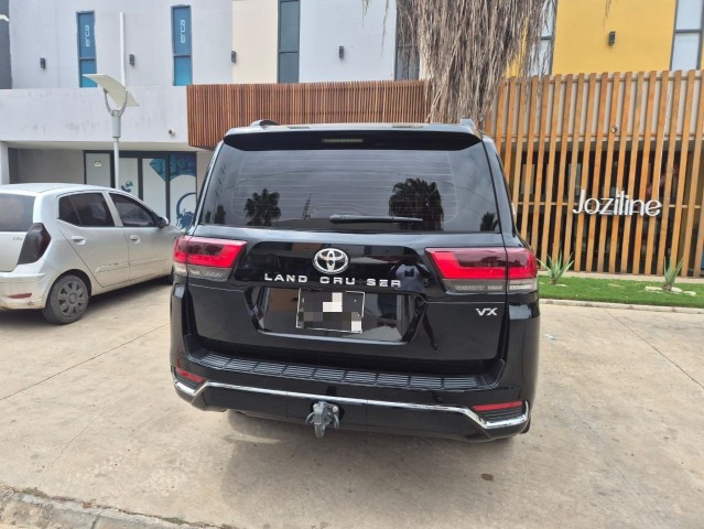 Venda TOYOTA LC300 VX.R | TWIN TURBO