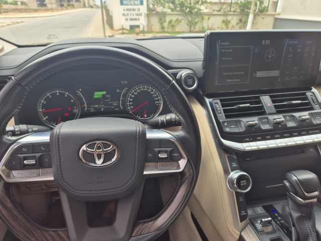 Venda TOYOTA LC300 VX.R | TWIN TURBO