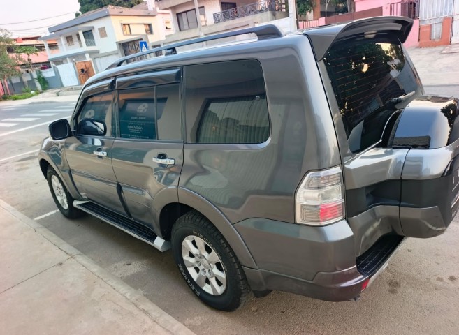 Venda MITSUBISHI PAJERO V6 LIMPO MATRÍCULA SÉRIE G