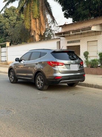 Venda HYUNDAI SANTA FÉ LIMPO MATRÍCULA SÉRIE F