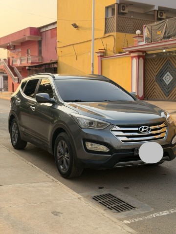 Venda HYUNDAI SANTA FÉ LIMPO MATRÍCULA SÉRIE F