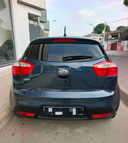 Venda KIA RIO LIMPO MATRÍCULA SÉRIE F