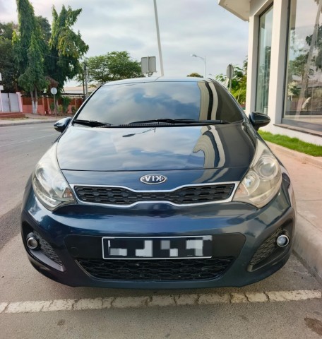 Venda KIA RIO LIMPO MATRÍCULA SÉRIE F