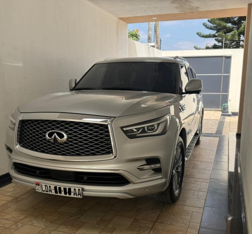 Venda NFINITI QX80 V8