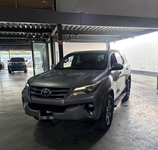 Venda TOYOTA FORTUNER